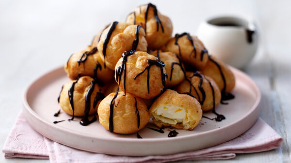 Profiteroles a la creme